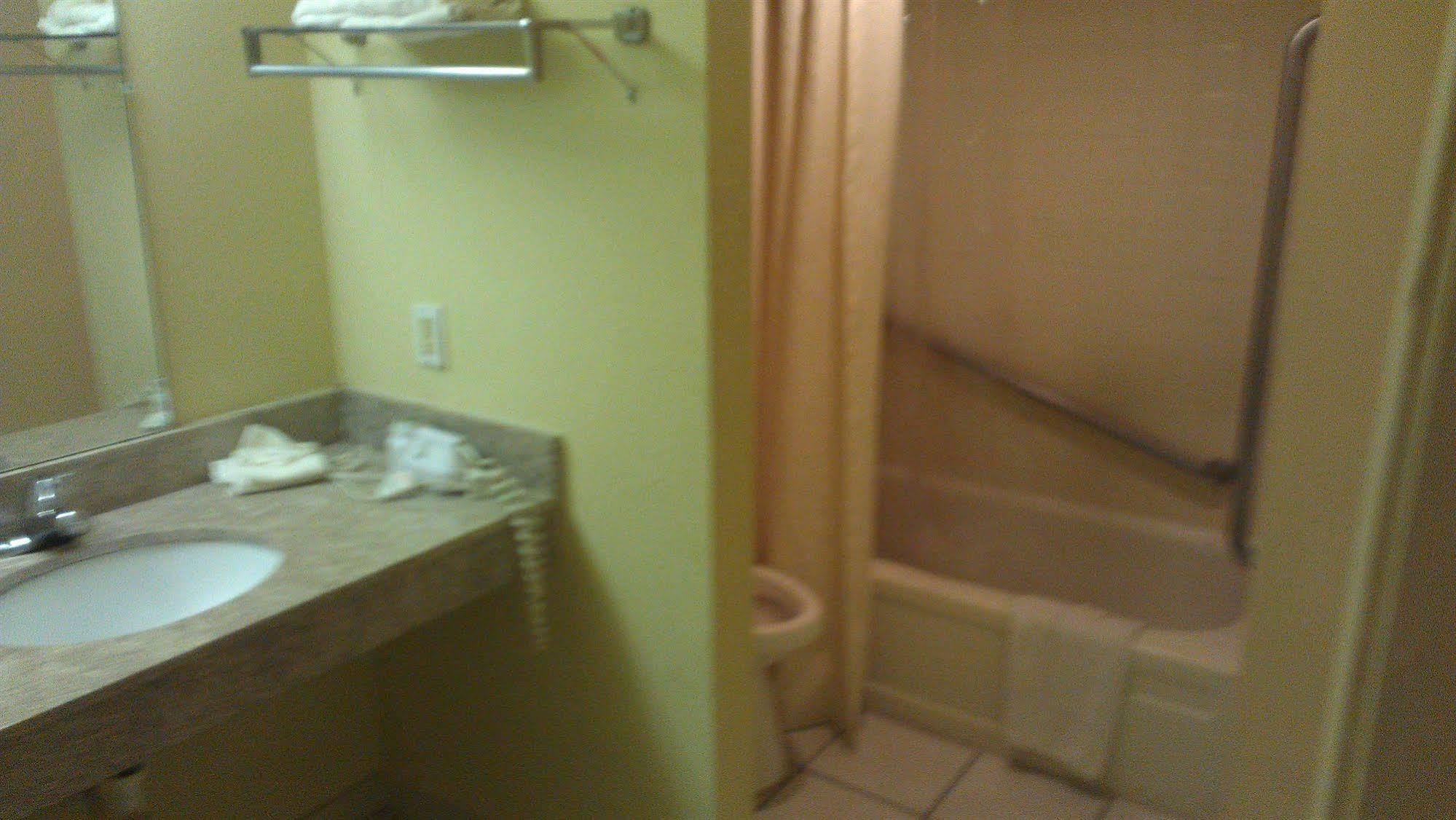 Atlanta Airport Hotel Forest Park Esterno foto